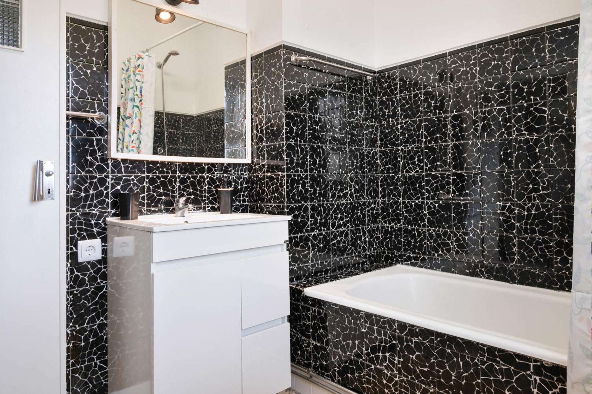 ! Luminous 2Br Top Floor ! Praca Da Republica Porto Exterior photo